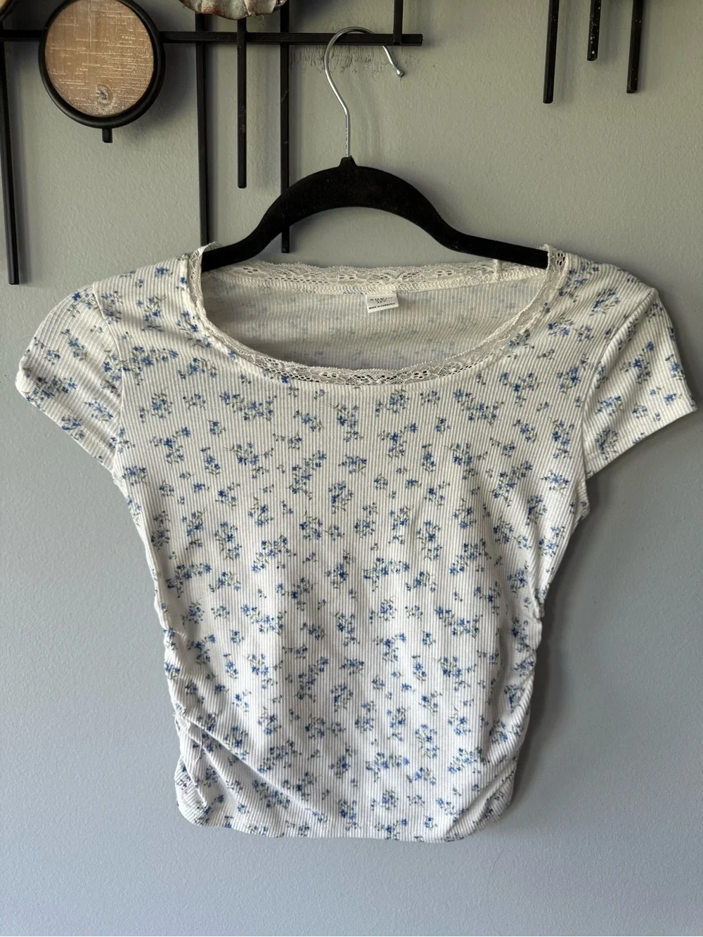 SHEIN White Crop Top with Blue Floral Print